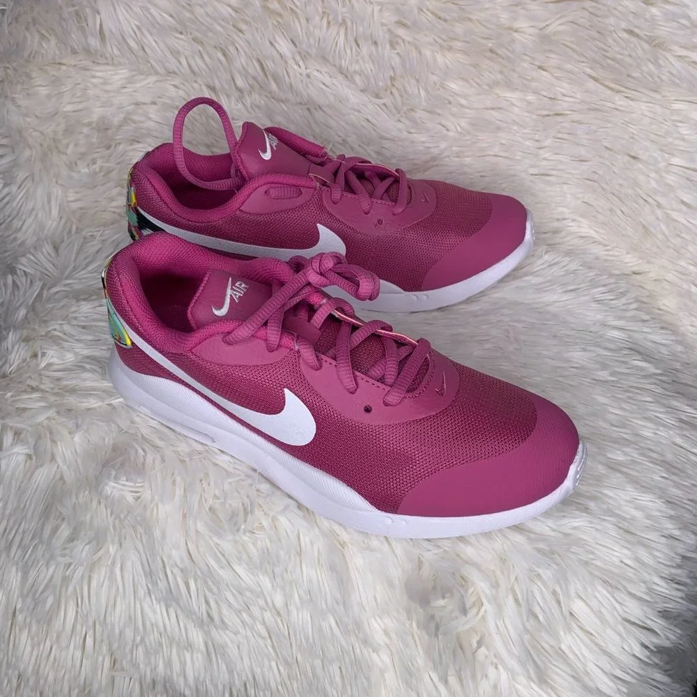 Nike air max oketo mc big girls sneakers  size‎ 5.5